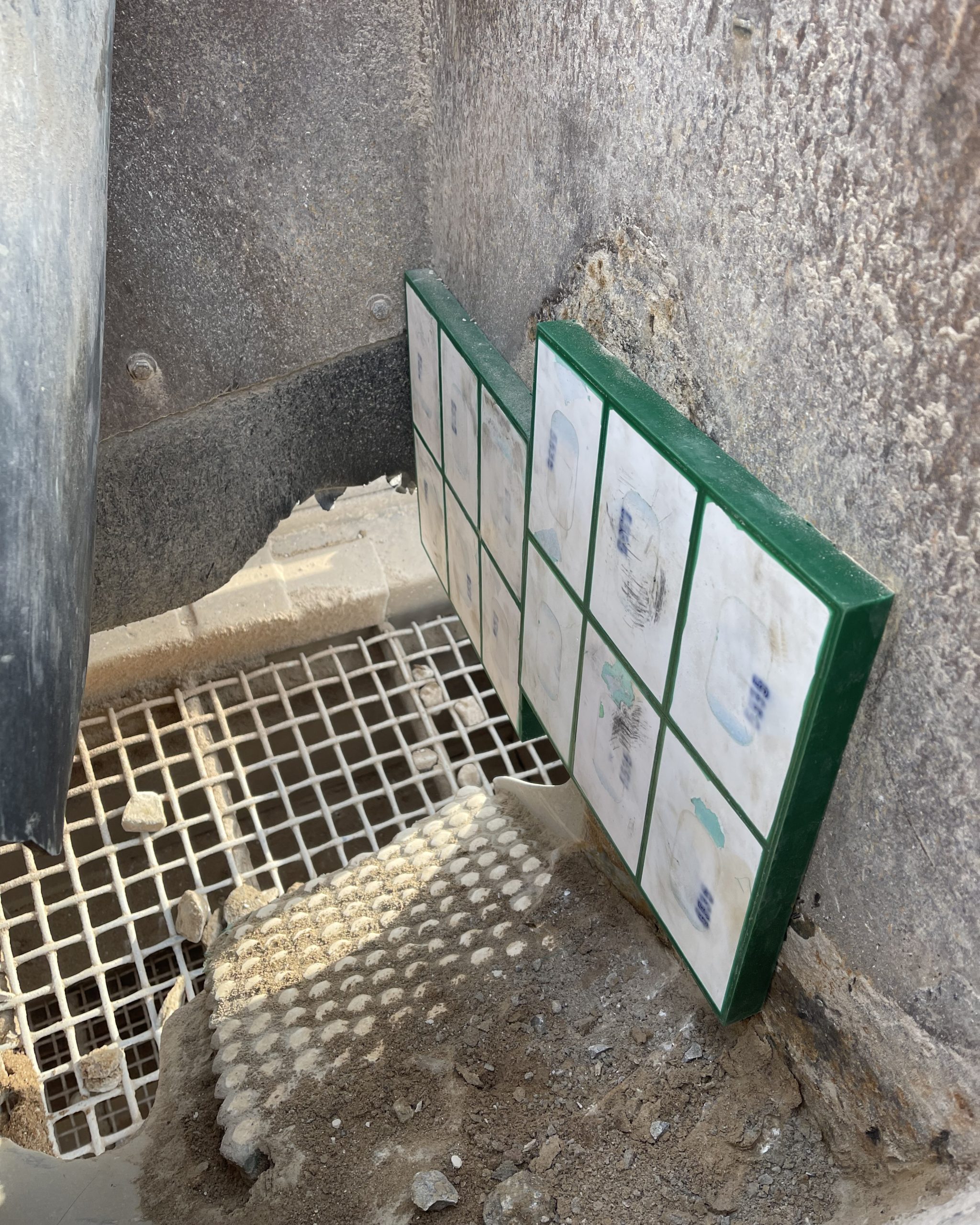 Ceramic Tile Magnetic Liners - Image 2